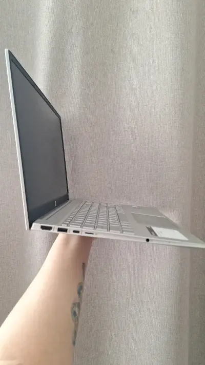 HPNotebook Pavilion 15-EG0522LA Intel Core i7 - miniatura 2