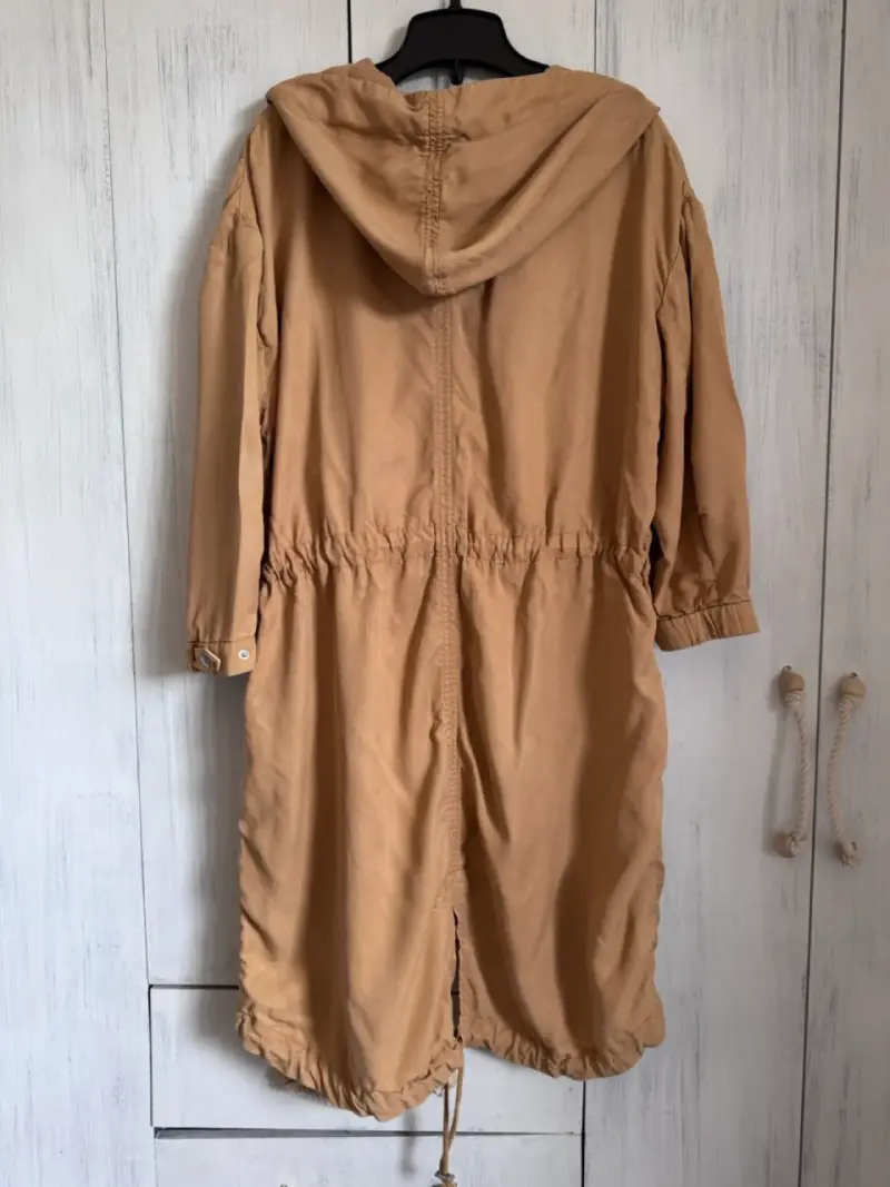 Parka ligera camel Mango con capucha - 2