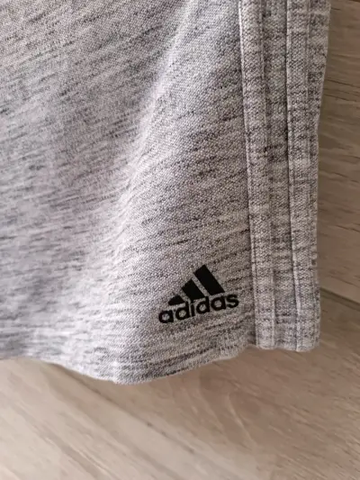 Short Adidas gris talla M - miniatura 2