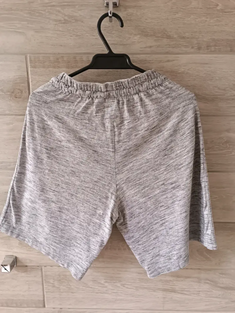 Short Adidas gris talla M - 4