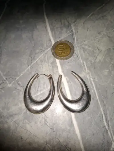 Conjunto de joyas de plata con aretes y pulsera - miniatura 2