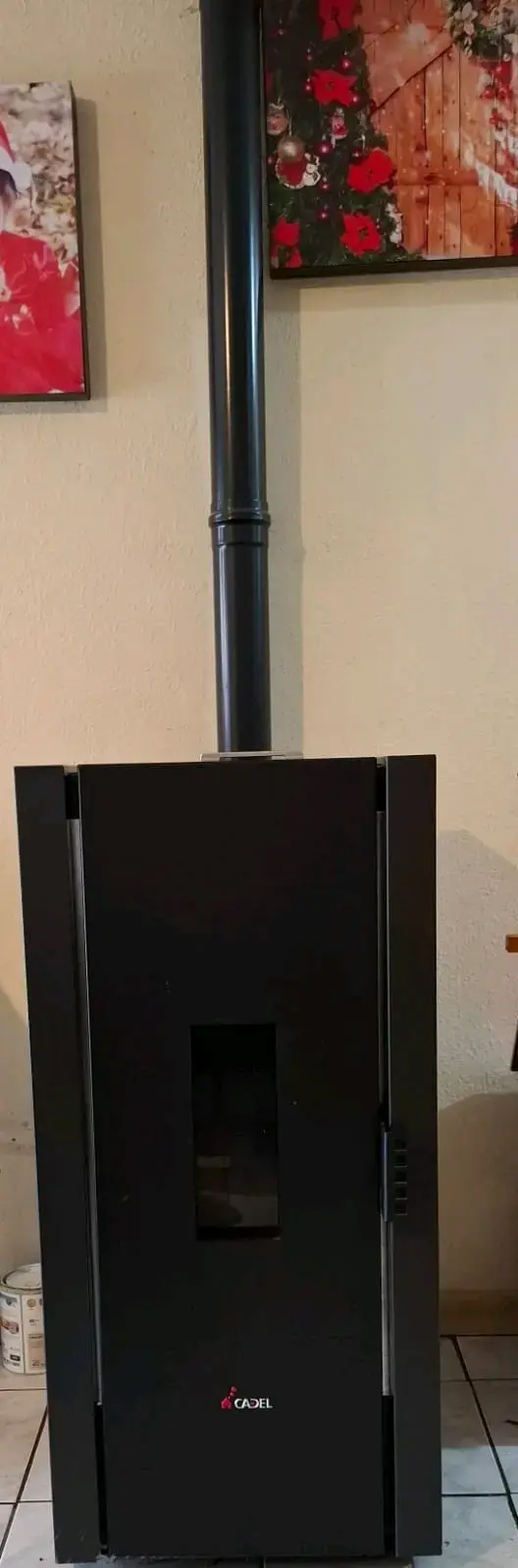 Estufa a pellet Cadel eficiente y moderna - 3