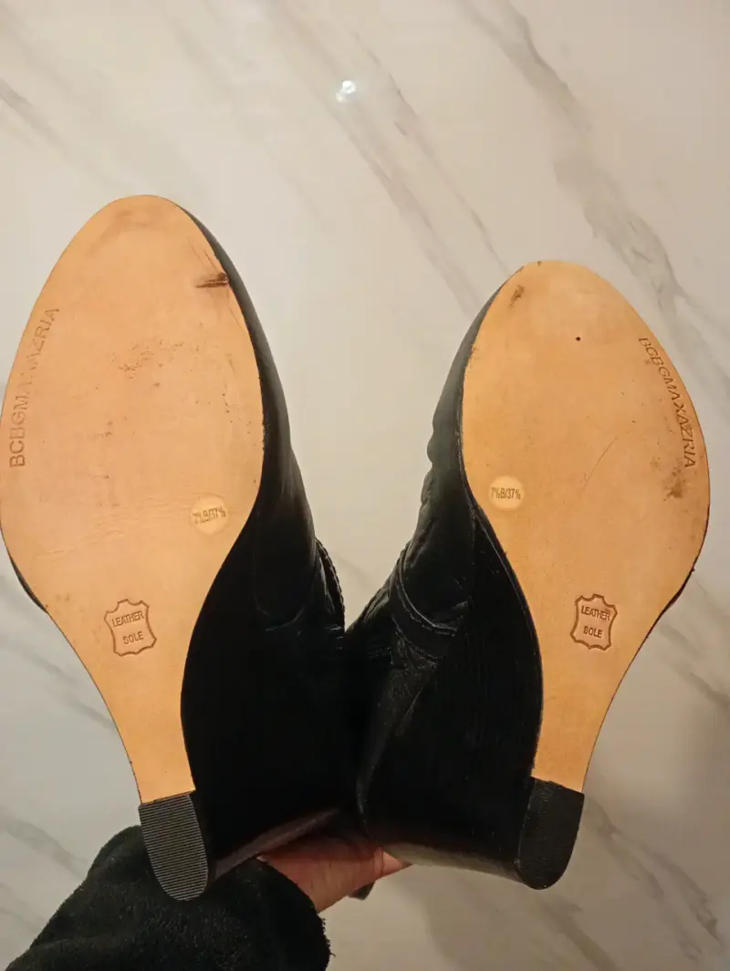 Botas de cuero negras con tacón alto - 2