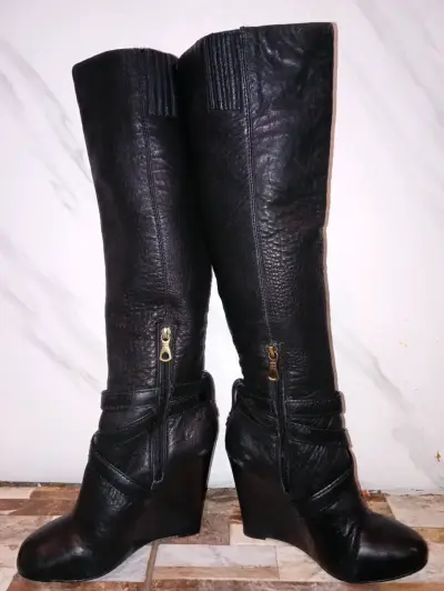 Botas de cuero negras con tacón alto - miniatura 4