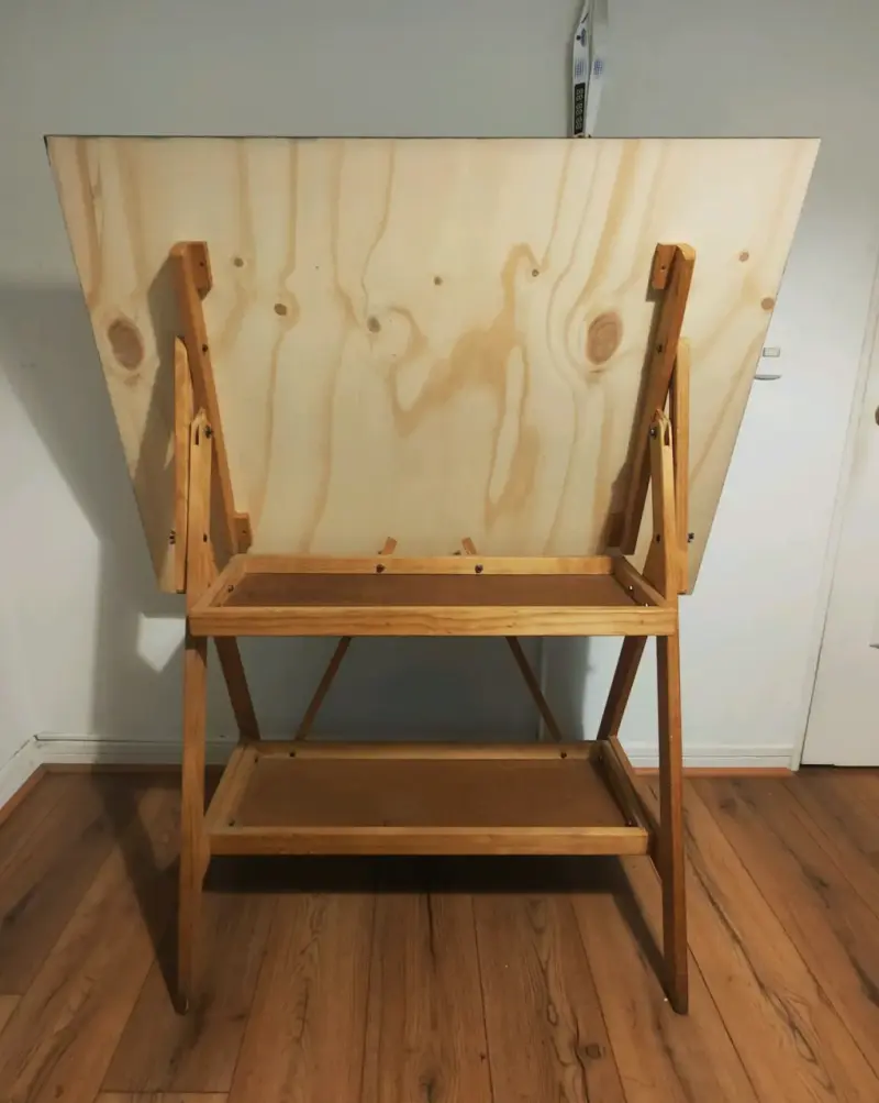 Mesa de dibujo inclinable de madera - 2