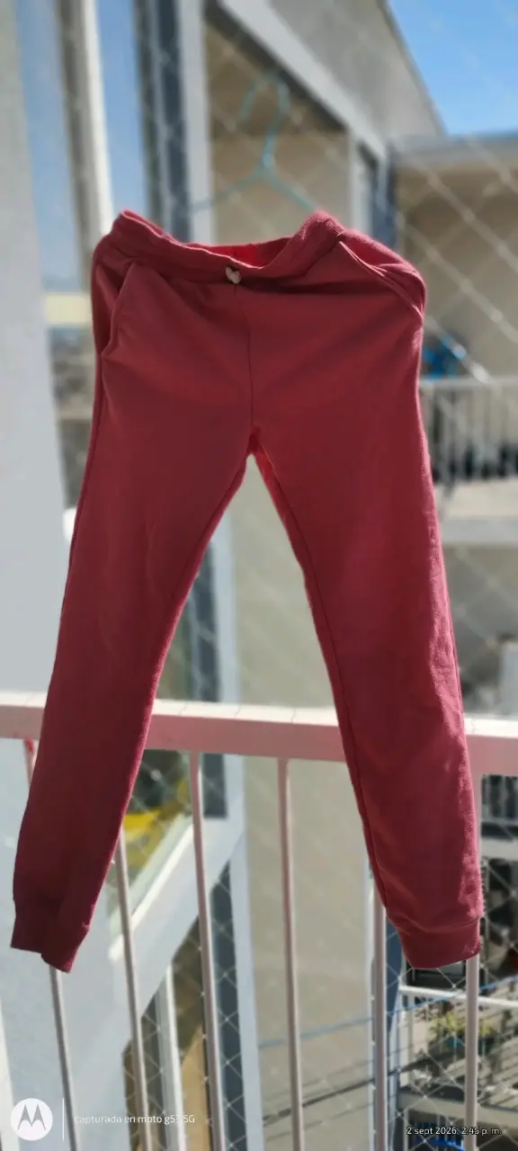 Pantalones deportivos rojos para hombre
