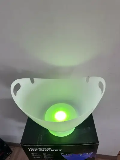 Cubeta de Hielo LED con Altavoz Integrado - miniatura 3