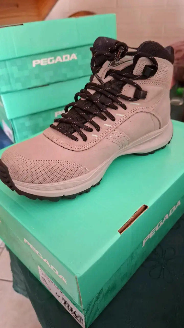 Botas de trekking Pegada beige para hombre - 1