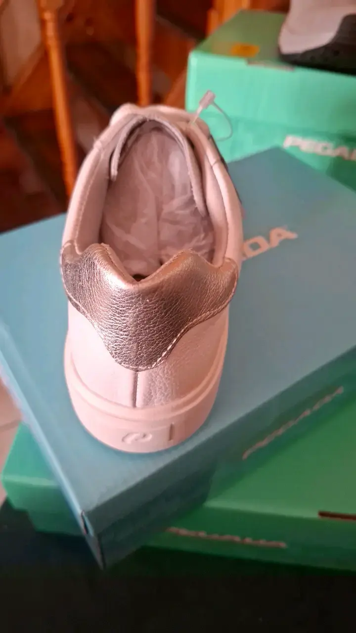 Zapatillas de cuero blancas Pegada para mujer - 4