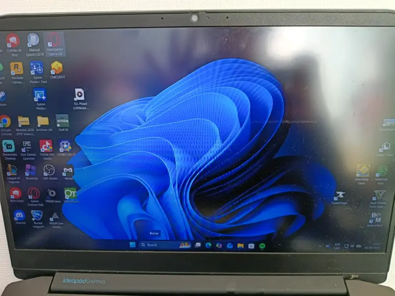 Laptop Lenovo Ideapad Gaming en buen estado - 3