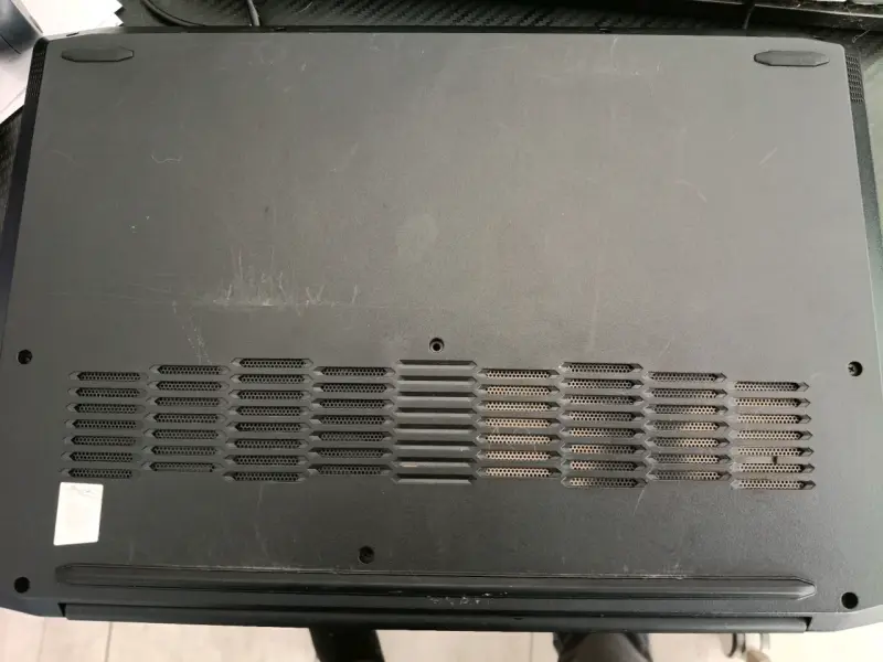 Laptop Lenovo Ideapad Gaming en buen estado - 4