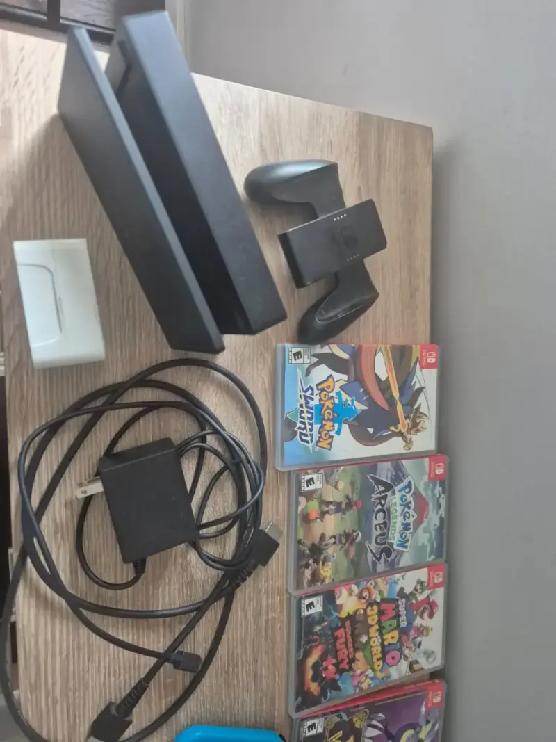 Nintendo Switch con juegos y accesorios originales - 3