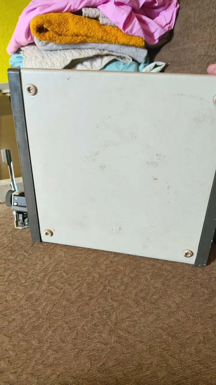 Máquina de escribir AEG Olympia Traveller portátil - 3