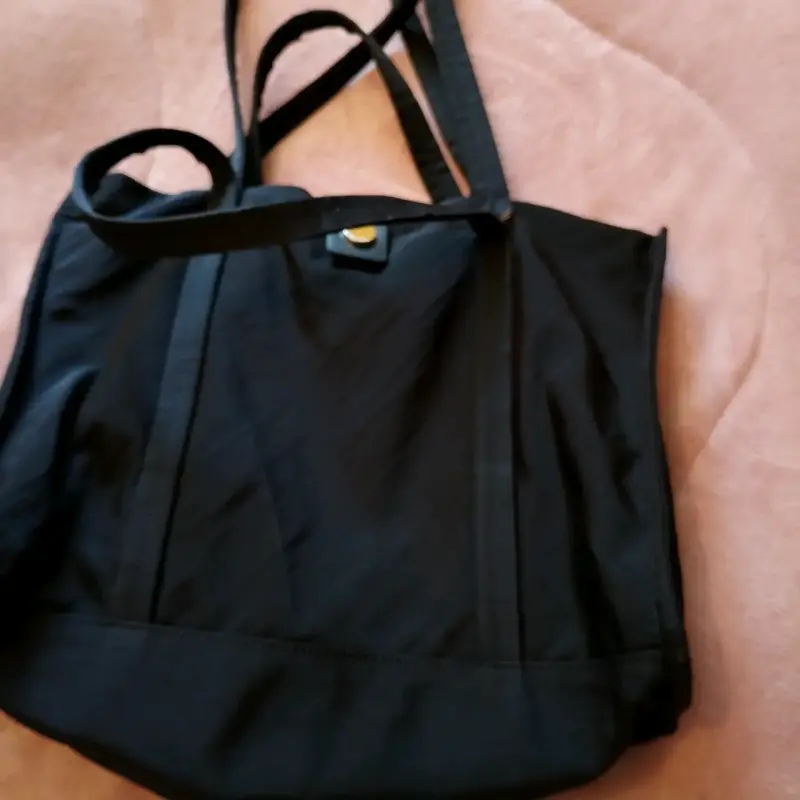 Bolso negro Bimba y Lola en buen estado - 3