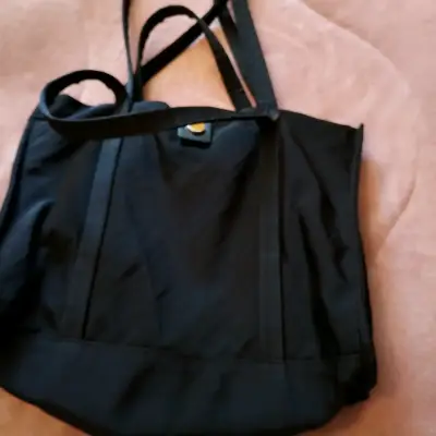 Bolso negro Bimba y Lola en buen estado - miniatura 3