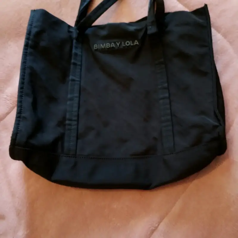 Bolso negro Bimba y Lola en buen estado - 4