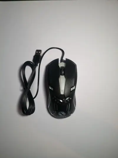 Mouse gamer con cable USB y luces LED - miniatura 1