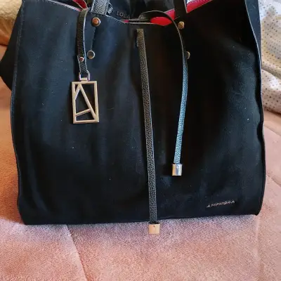 Bolso negro de mano Amphora elegante - miniatura 1