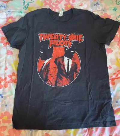Polera negra Twenty One Pilots con diseño gráfico - miniatura 1
