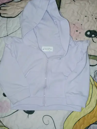 Vestido blanco para niña con encaje floral - miniatura 4