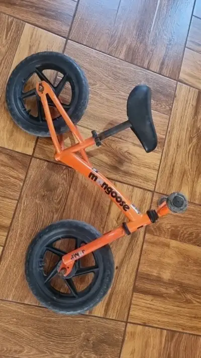 Bicicleta de equilibrio Mongoose Jump naranja - miniatura 1