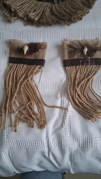 Traje pascuense con plumas y conchas para niño - miniatura 3