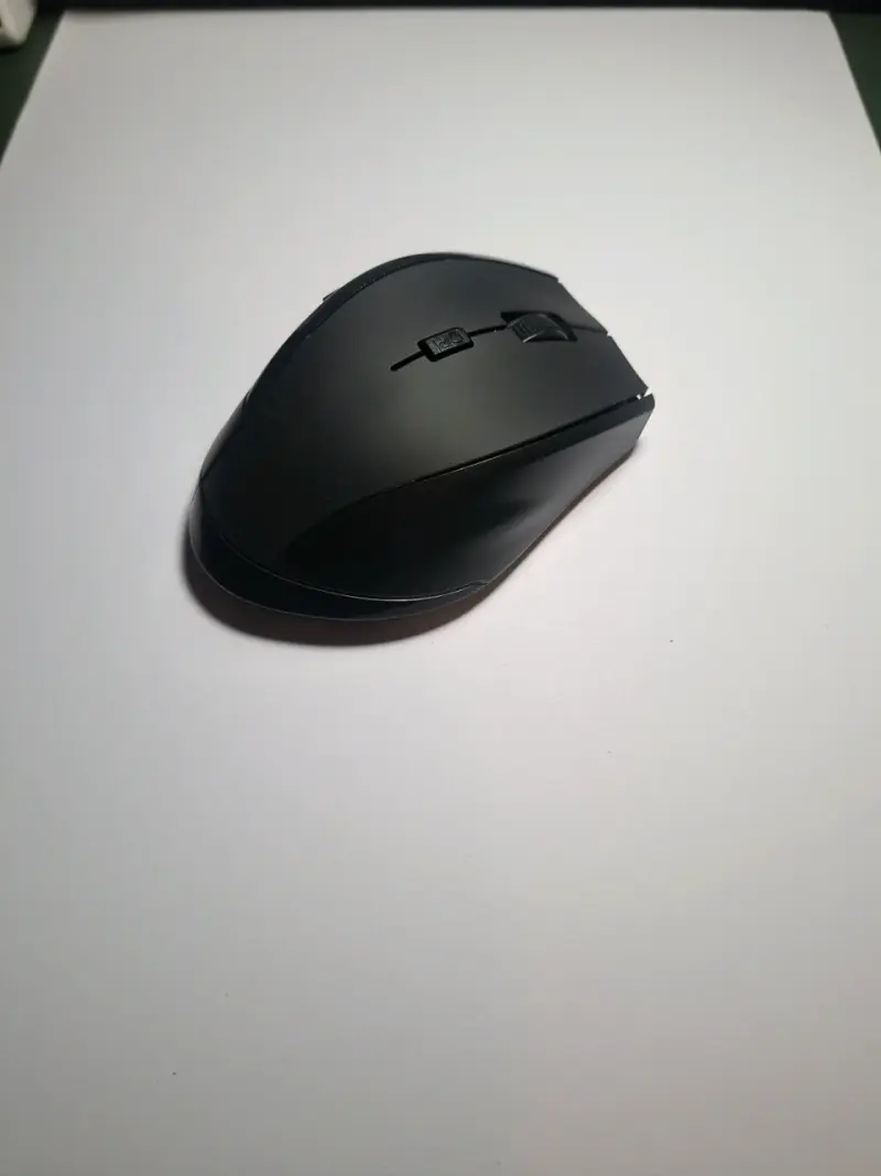 Mouse inalámbrico negro ergonómico - 2