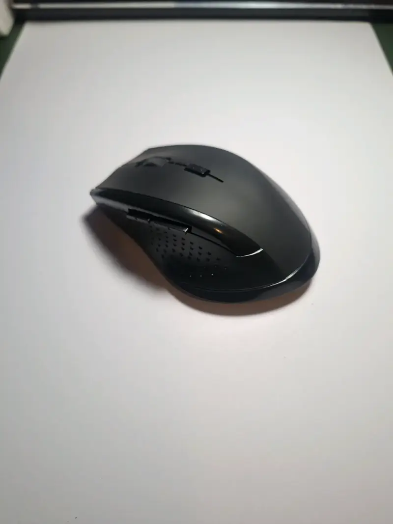 Mouse inalámbrico negro ergonómico - 3