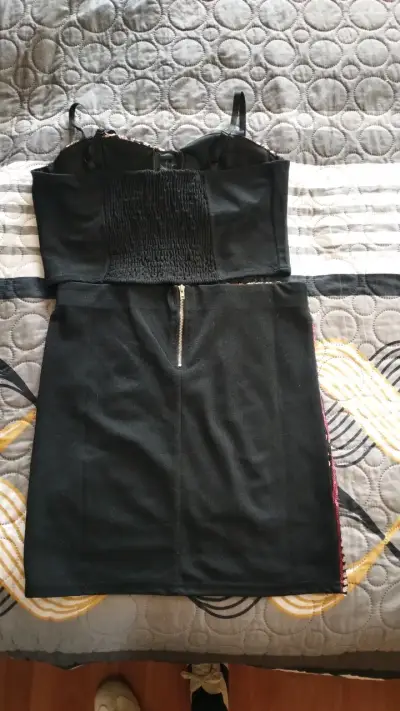 Conjunto de falda y top con lentejuelas - miniatura 2