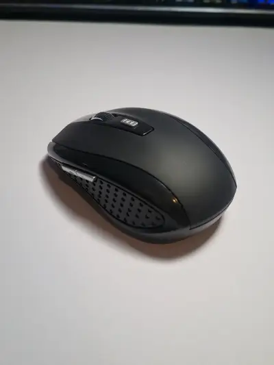 Mouse inalámbrico negro ergonómico - miniatura 2
