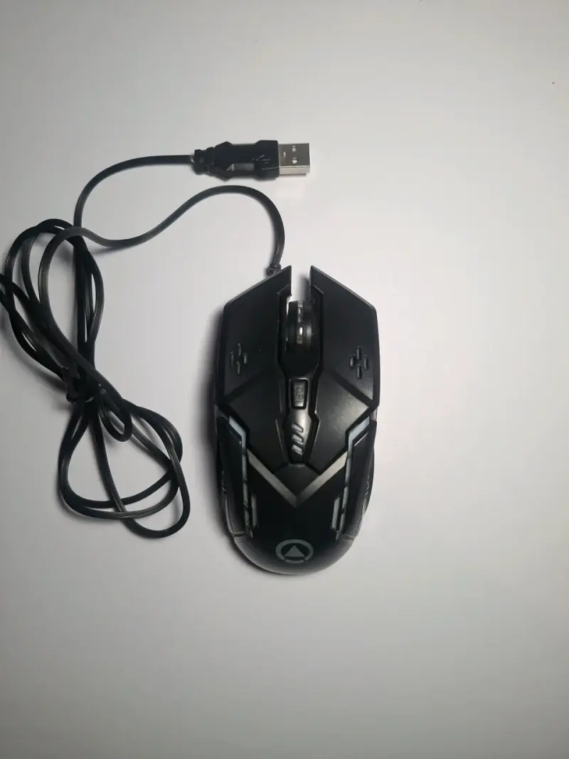 Mouse gamer con luces LED y cable USB - 1