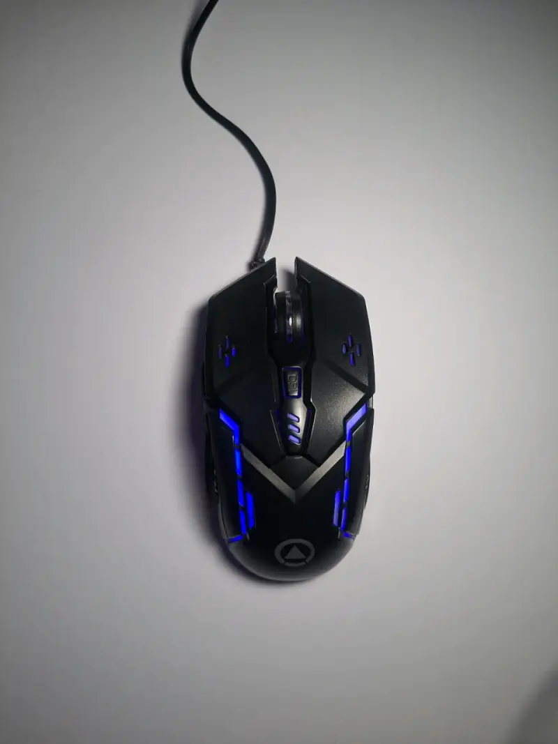 Mouse gamer con luces LED y cable USB - 4