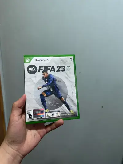 FIFA 23 para Xbox Series X en buen estado - miniatura 1