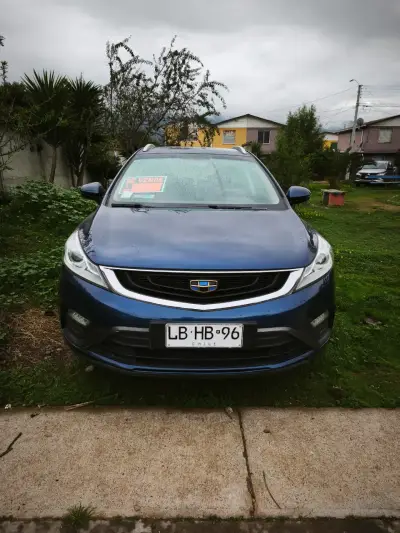 SUV Geely GS azul en buen estado - miniatura 1