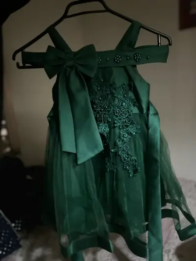 Vestido verde esmeralda para niñas 4-6 años - miniatura 2