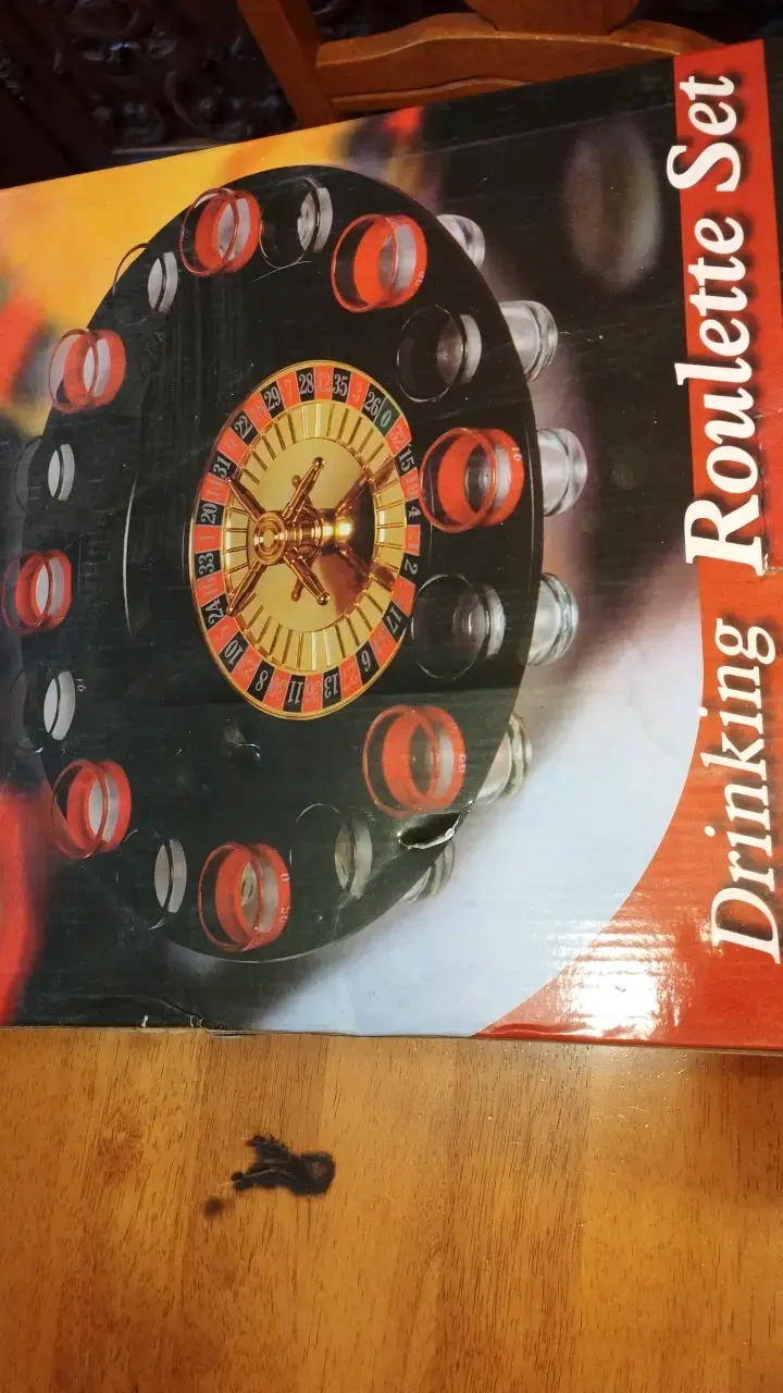 Juego de Ruleta para Beber con Vasos - 4