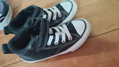 Zapatillas converse talla 27 - miniatura 1
