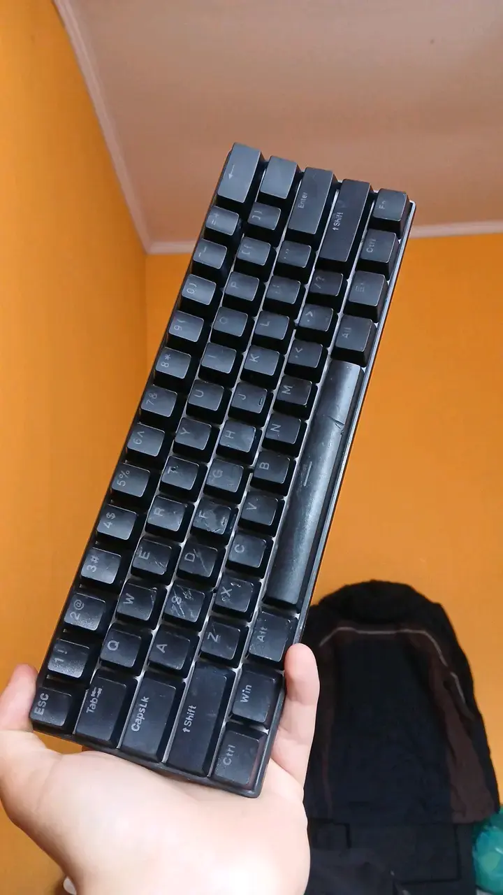 Teclado mecánico compacto T-VOLF T60 - 1