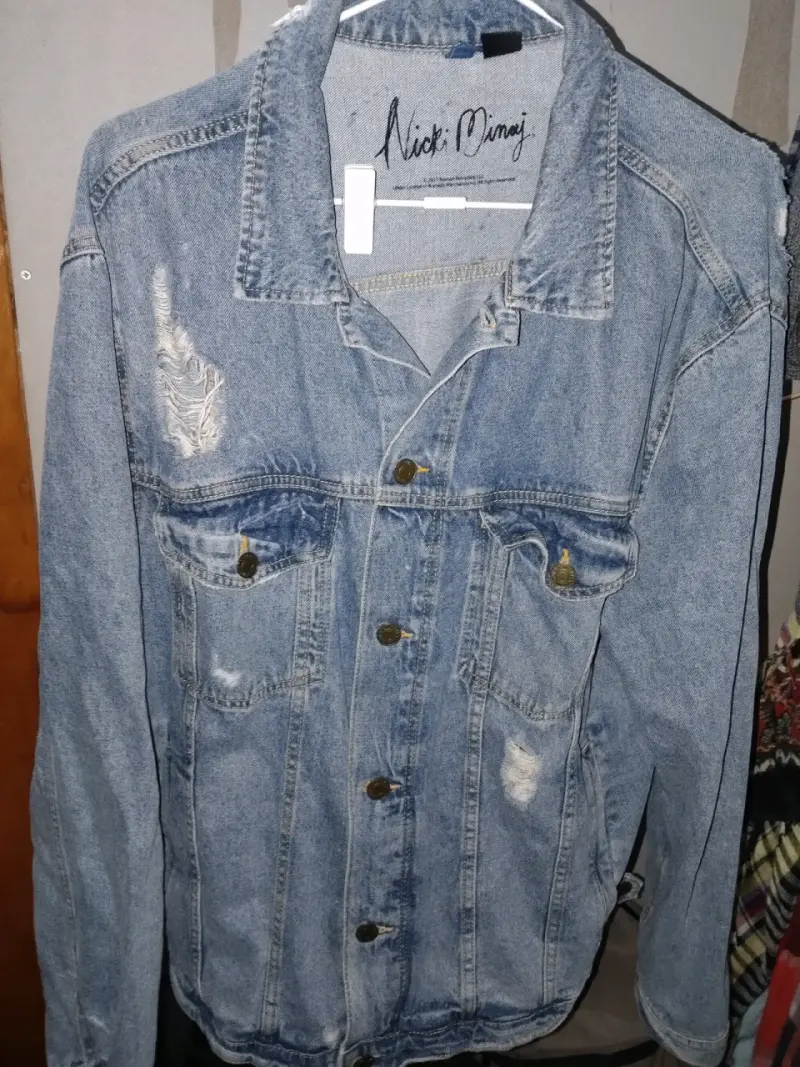Chaqueta Varsity Disney Negra y Blanca - 6