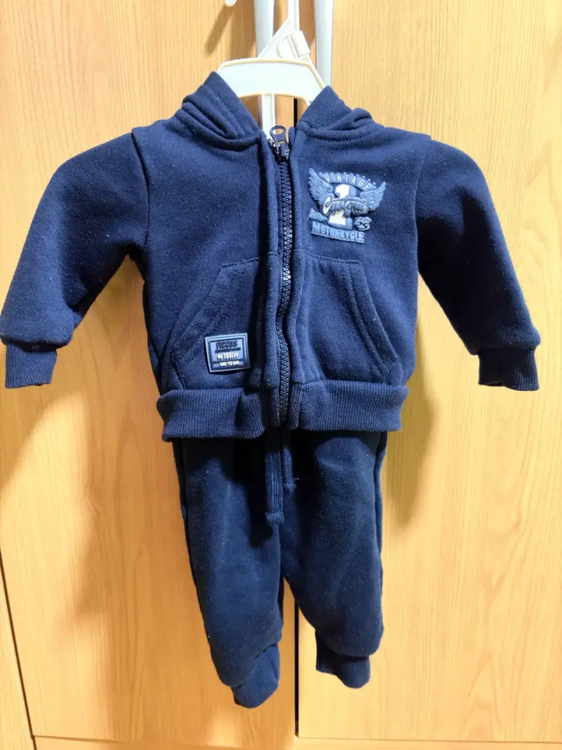 Conjunto de ropa para bebé con diseño deportivo - 4