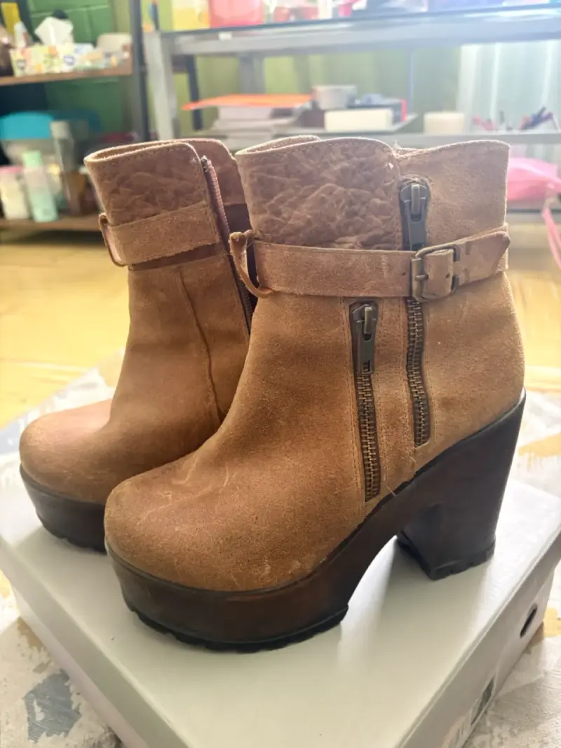 Botines de tacón alto con cierre late