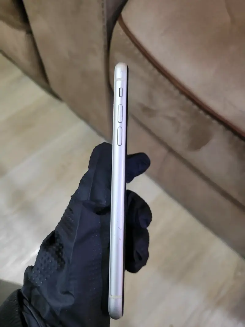 iPhone 11 74% Blanco en Buen Estado(CONVERSABLE) - 4
