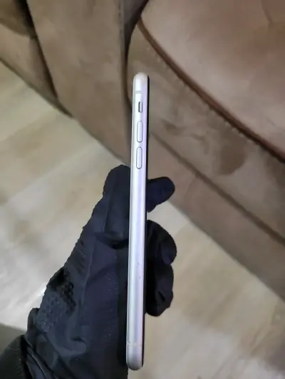 iPhone 11 74% Blanco en Buen Estado(CONVERSABLE) - miniatura 4