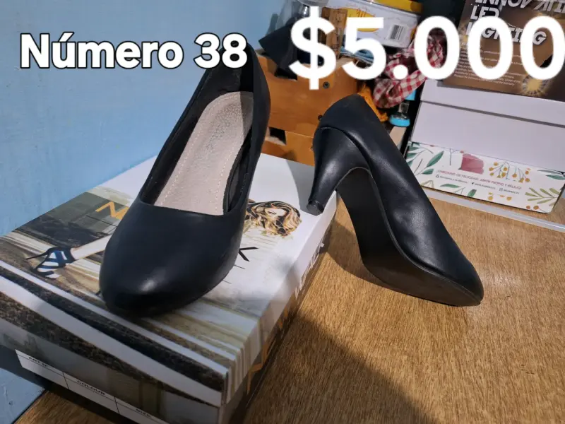 Zapatos de tacón negro talla 38