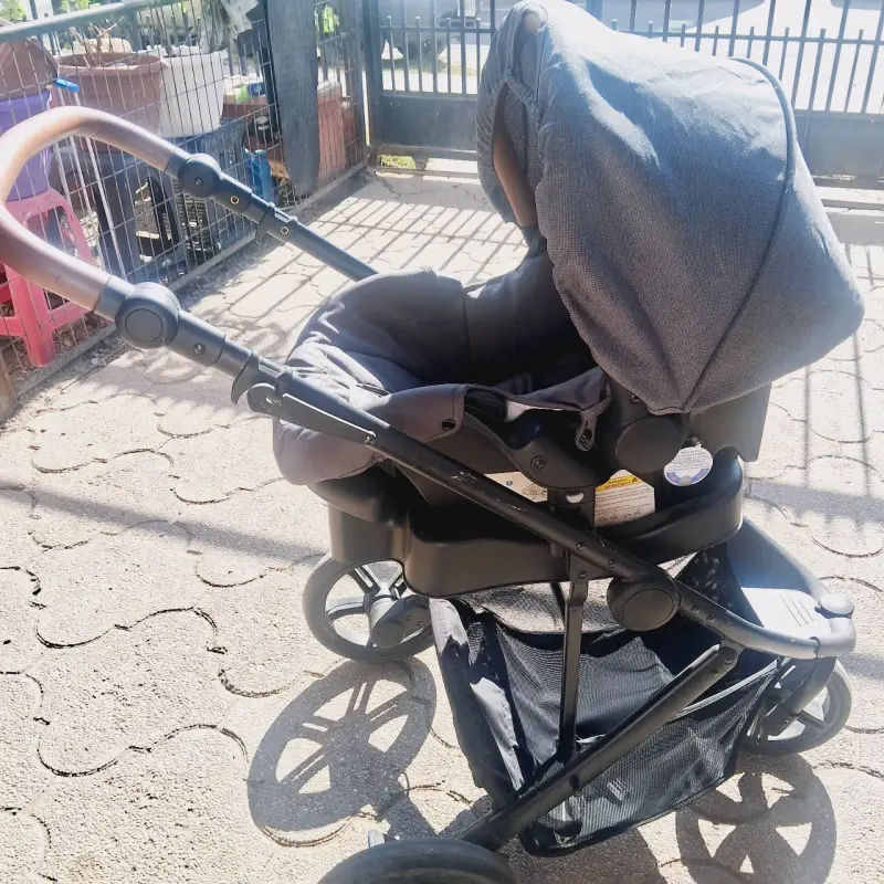 Coche de bebé Bebesit gris con manillar ajustable - 4