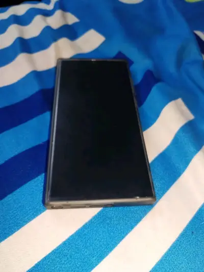 Samsung s23ultra reacondicionado con 2 carcasas - miniatura 2