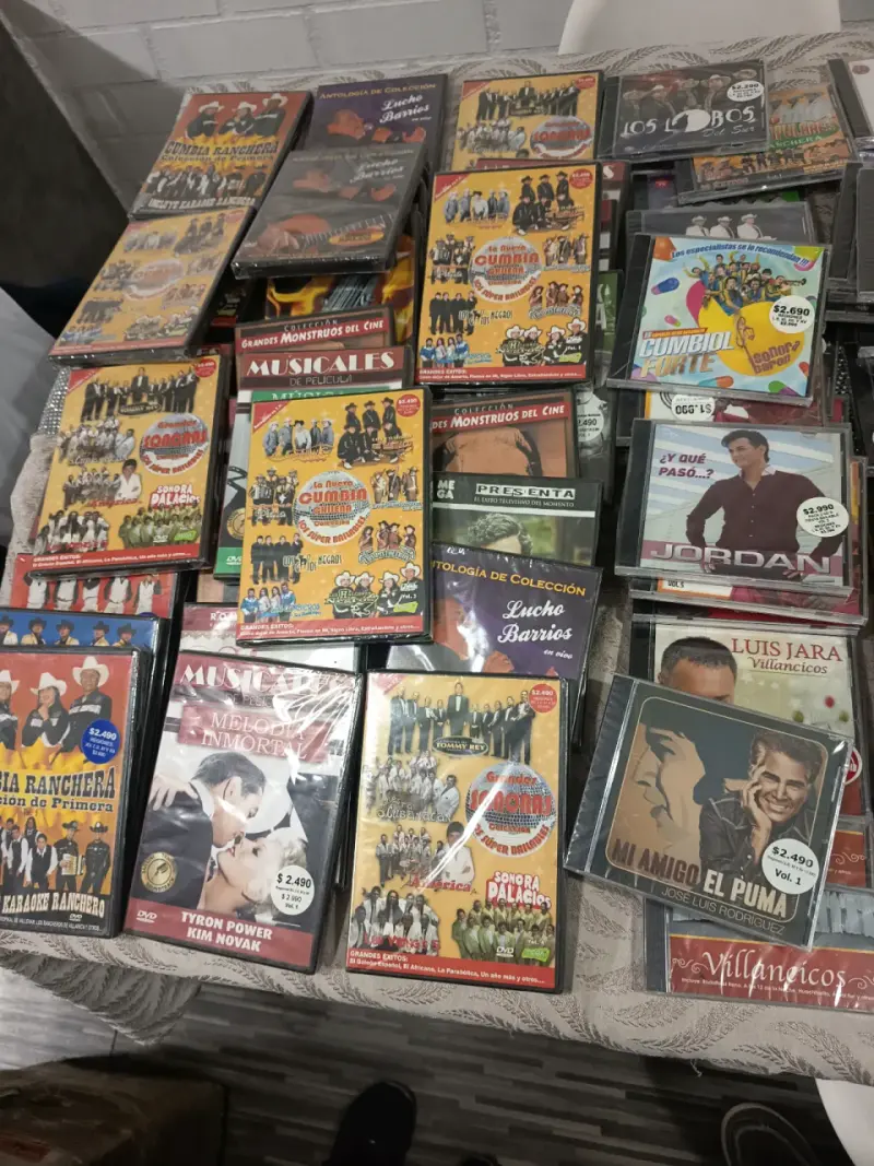 Colección de CDs de música variada - 2