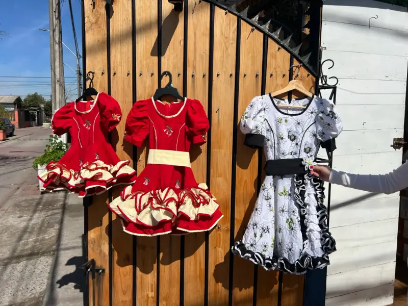 Vestidos de huasa para niñas en varios colores - 1
