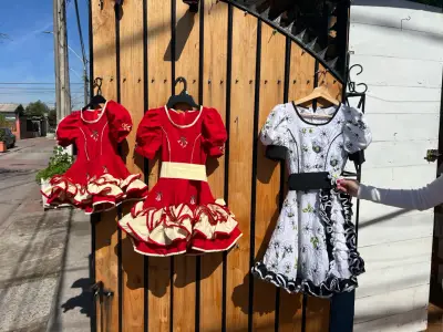 Vestidos de huasa para niñas en varios colores - miniatura 1