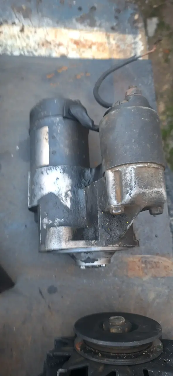 Motor de arranque usado para auto